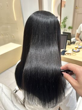 ジーナ 京都河原町(Zina) 乾かすだけで艶が出る髪質改善