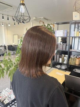 ファン(FAN) 鎖骨ボブスタイル