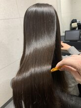 最新の薬剤、トリートメントを多数ご用意致しております★