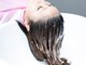 リン(RIN)の写真/《地肌から美しい髪へ☆》フルフラットのシャンプー台で全身リラックスしながら贅沢な時間を...。
