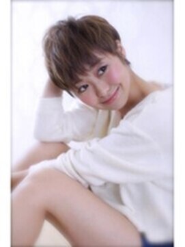 フォルテステラ(FORTE STELLA) 大人ショートヘア♪えり足スッキリ