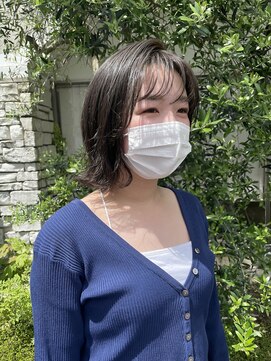 マカロンコワフュールドウシワカマル(macaron coiffure de ushiwakamaru) 透け感グレージュ