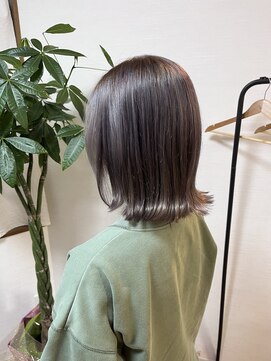 ヒビ(HIBI) ハイトーン外ハネボブ