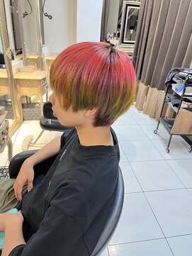 アイズ 海老名(AIZU) ブリーチカラー シースルーマッシュ ピンクカラー 毛先カラー