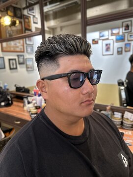 カムレイドフォーライフ(COMRADE 4 LIFE) メッシュフェード　担当西村