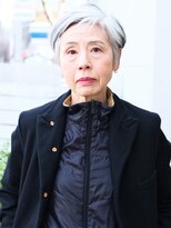 ビュートリアム 福岡(BEAUTRIUM) 左右のバランスを変えたアシンメトリーショートカット