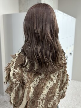 イロウ 天神大名店(IROW) ココアベージュ 波巻きヘア 透明感カラー 艶髪 美髪