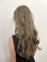 ミザルー(Misirlou)&nbsp;ハイライト/ペールベージュ