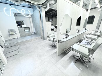 ニュイ 高槻 阪急茨木店(nui)の写真/一人一人に似合うスタイルをご提案☆通いやすく相談しやすい雰囲気が魅力のサロン♪[高槻/茨木/髪質改善]