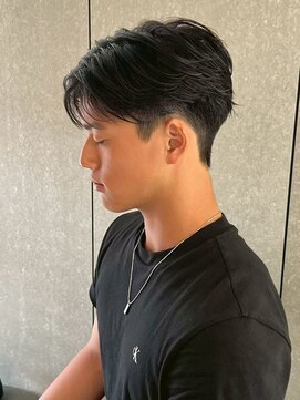 ニアウ 新宿(Niau) MEN’S/リバースセンターパート/ニュアンスパーマ/新宿