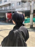 ブルーブラック/耳掛けショート/外ハネ/くびれ/ボブ