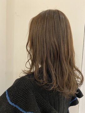 アドラーブル 万代店 (adorable) アッシュベージュ【ゆるふわウェーブ】10代20代30代