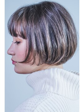 フラココ 神楽坂(hurakoko kagurazaka) 【モテ髪ヘアカタログ】ハイライトmixショートボブ