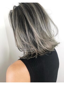 アヴァンス 光明池店(AVANCE.) 外国人風☆シルバーバレイヤージュ