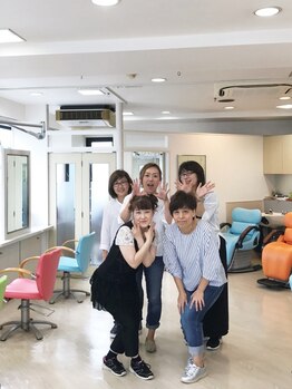 美容室メイクユーの写真/【西葛西0分◆女性スタッフのみ】明るく広々とした店内は、初めての来店でも安心♪お子様連れ大歓迎◎