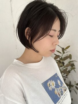 トレヘアー(tRe hair) 斜めバング くびれショートボブ