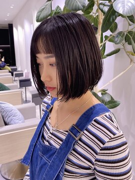 ステア ケース(stair case) 大人可愛い前下がり内巻き丸みボブ前髪カット