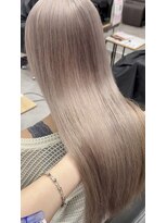 リア(riah)&nbsp;ダブルカラーミルクティーベージュレイヤーカット韓国ヘア