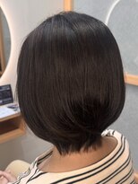 イゾラ(isola)&nbsp;【isola】大人ショート/ニュアンスカラーで艶髪スタイル/marbb