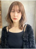 面長ミディアムレイヤー ベージュブラウン M20251227