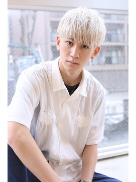 ネス(ness) [RIMMA]ホワイトベージュ/スマートマッシュ/刈り上げ