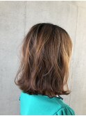 大人カジュアルな外ハネラフミディ