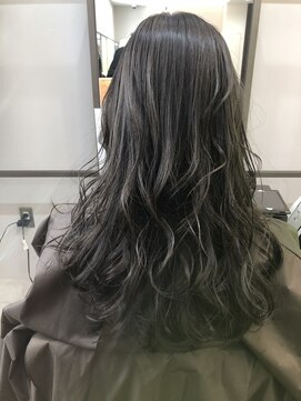 アプシー 三田駅前店(Apsee) ダークトーンからハイライトカラーへ☆