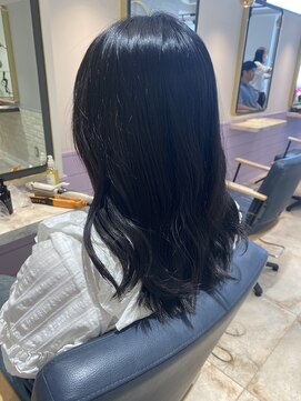 ネオリーブエクラ 上野御徒町店(Neolive eclat) くすみ暗髪カラー