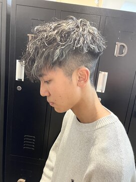 ギフト ヘアー サロン(gift hair salon) 【スペインカールツイスパ×ハイライト】原口健伸