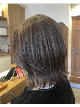 リーファ(reefur) くびレイヤーエモージュ小顔似合わせカット斜めバング