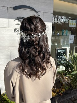 カペリベラ 寝屋川店(Capelli Bella) 編みおろしハーフアップ
