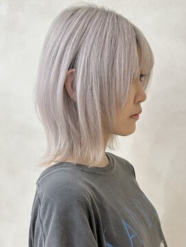 ユーフォリア 銀座(Euphoria) ウルフ/ウルフカット/ ボブルフ/ハイトーン担当岩崎