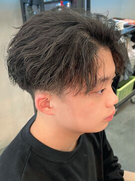 バース バイ ハピネス(BIRTH by happiness) 奈良men'sフェザーパーマフェザーショート