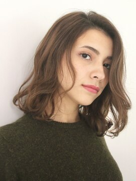 ビュートリアム 神戸(BEAUTRIUM) ミディアムボブ