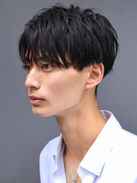 エイド 渋谷(aid) コンマバングショート刈り上げツーブロック黒髪アップバング