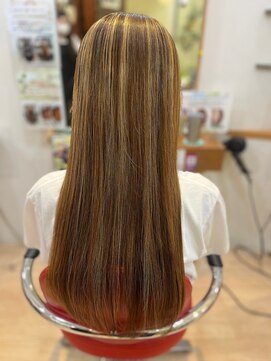 アットヘアー 上里イオン店 3Dハイライトカラー