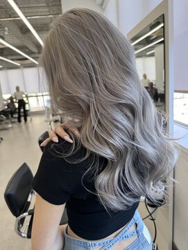 シルバーグレー/ハイトーンカラー/