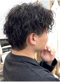 センターパートツイストスパイラルメンズショート刈り上げ