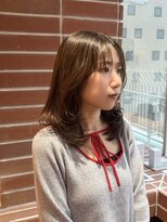 ルームヒゴバシ(room higobashi) ワンカールで可愛いミディアムレイヤー/オリーブベージュ