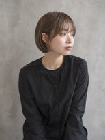 スラッシュ(SLASH)&nbsp;【SLASH】Wバングと耳掛けで作るコンパクトショートボブ