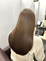 カミエ(kamie) ブラウンロングの透明感を引き出すカット×カラー×トリートメン