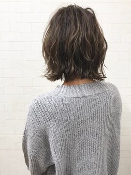 サンディーズ(Sandees) ▼切りっぱなしローレイヤーボブ