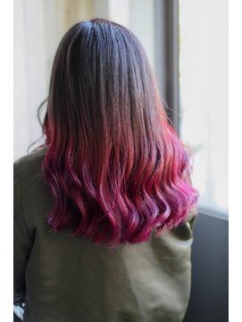 ホワイトルーム(White Room) ビビッドピンクパープルのグラデーションカラー☆