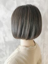 リュッカ(Lyuck)&nbsp;ミニボブ　ワンレンラインで可愛らしく