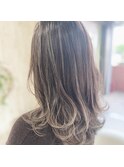 グラデーションミルクベージュロング