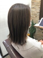 ハサミバイアトリエナガノ 千葉(8sami by atelier nagano)&nbsp;ショートボブ/センターパート/ツヤ髪/グラデーション/イヤリング