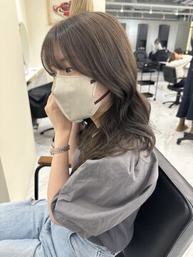 シェノン サントル(CHAINON CENTRE) グレージュカラー/シルキーベージュ/斜めバング[梅田/茶屋町]