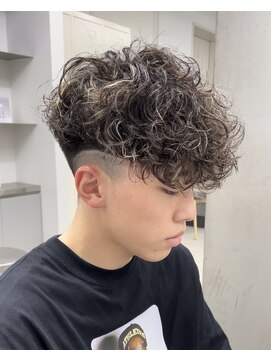 フィフス 名駅(fifth) スペインカールスパイラルパーマツイストパーマハイライト