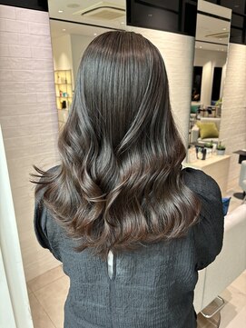 ステア ケース(stair case) 艶ブラウンカラーレイヤーカット前髪カットトリートメント