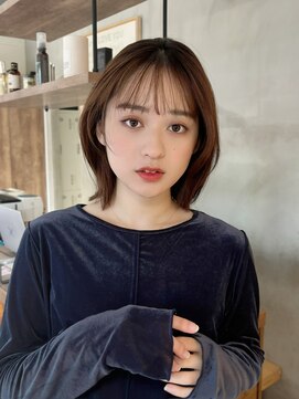 メゾンドムニ 恵比寿(Maison de MUNi) くすみベージュ小顔カット外ハネボブシースルーバング韓国風